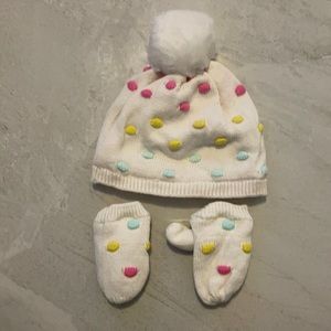 Baby Gap hat and mittens